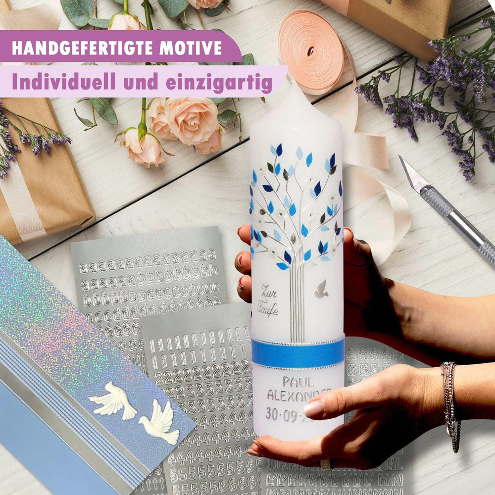 Taufkerze Junge Lebensbaum in blau - Modern & Individuell - WikaKerzen